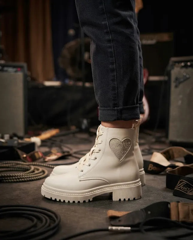 Botas Yuyin Niña 25571 Corazón Latte Cierre Agujetas 18-21