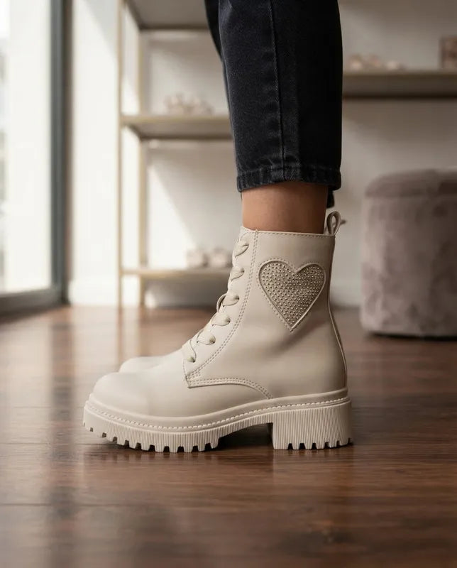 Botas Yuyin Niña 25571 Corazón Latte Cierre Agujetas 18-21