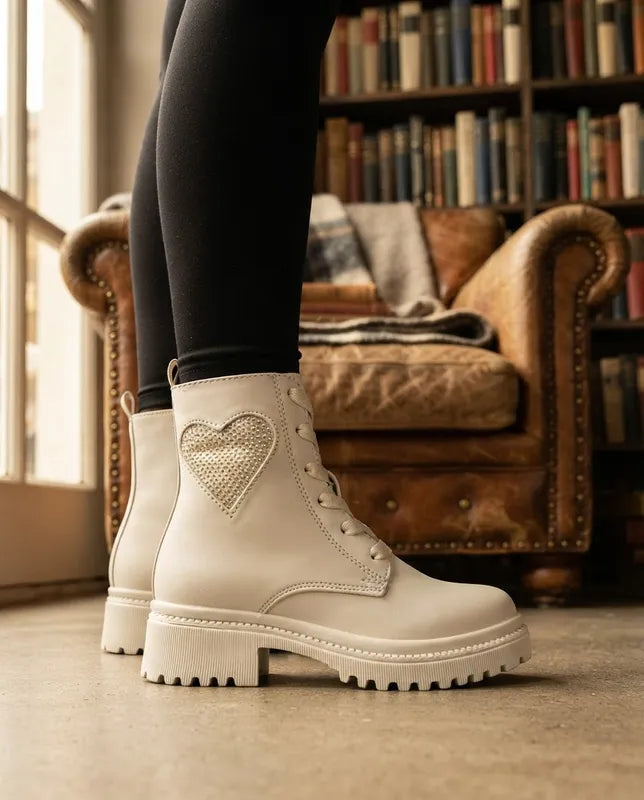 Botas Yuyin Niña 25571 Corazón Latte Cierre Agujetas 18-21